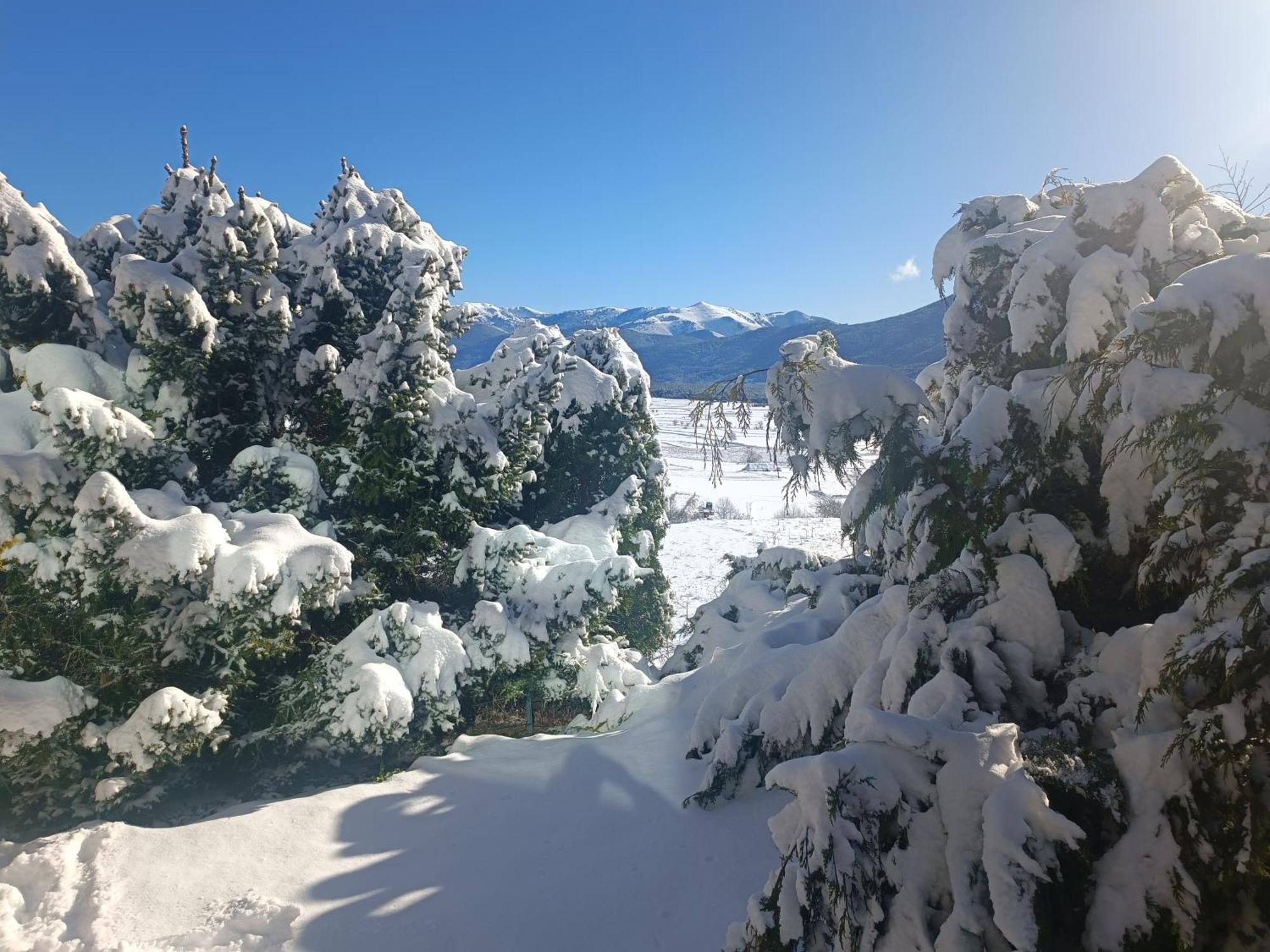 Chalet Pres Des Pistes Avec Vue Panoramique Лез Англ Екстериор снимка