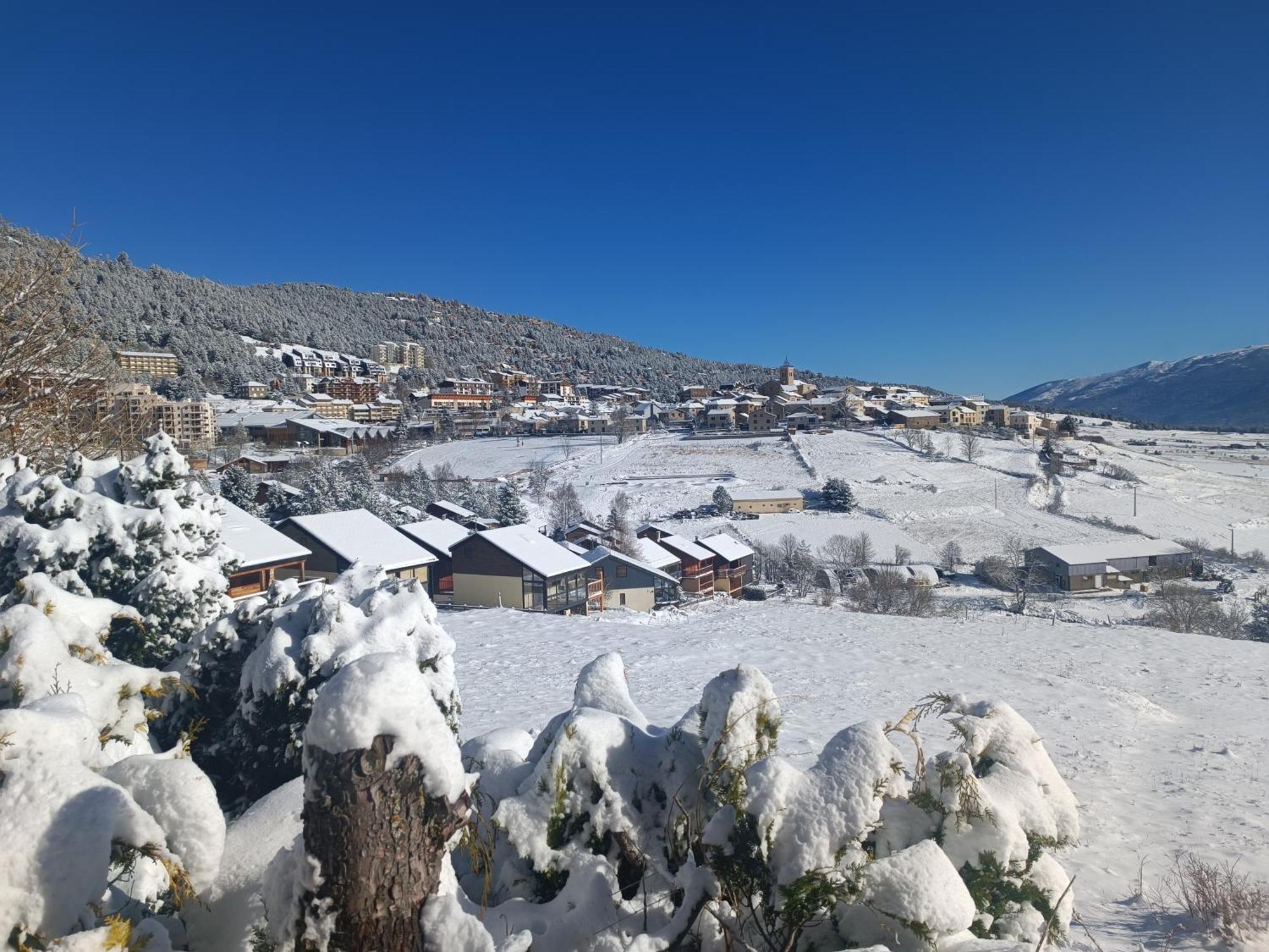 Chalet Pres Des Pistes Avec Vue Panoramique Лез Англ Екстериор снимка
